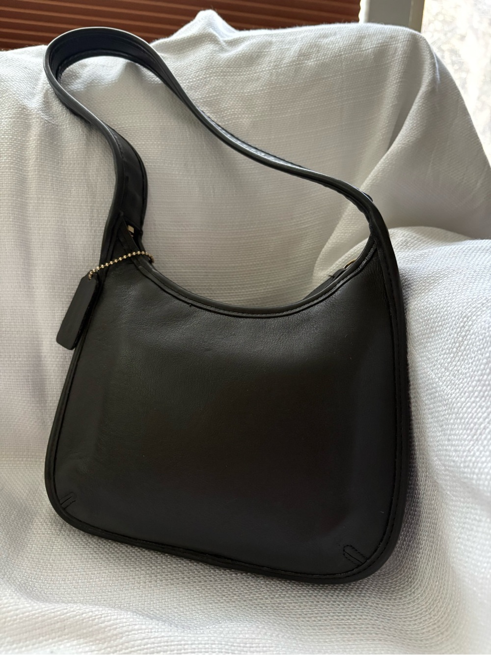 Vintage Coach Ergo 9020 Black Leather Shoulder Bag • Made in USA • Y2K